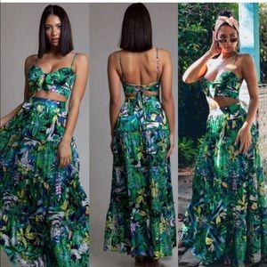 L L'ATISTE 2 pieces
2 pieces skirt set